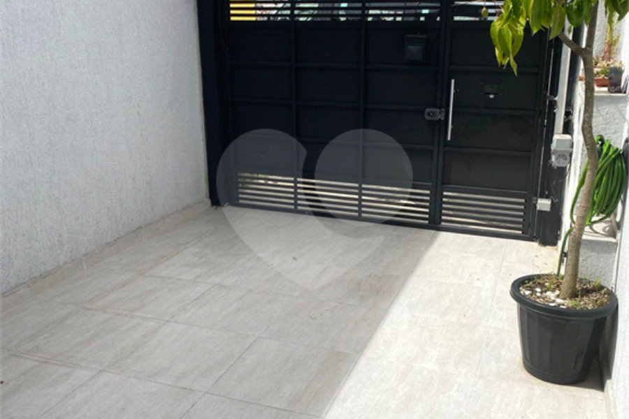 Sobrado à venda com 3 quartos, sendo 1 suíte, em Parada Inglesa, São Paulo, SP
