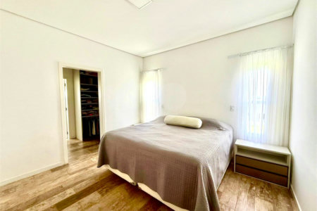 Casa à venda com 4 quartos, sendo 3 suítes, no condomínio Village Araçoiaba, Araçoiaba da Serra - SP