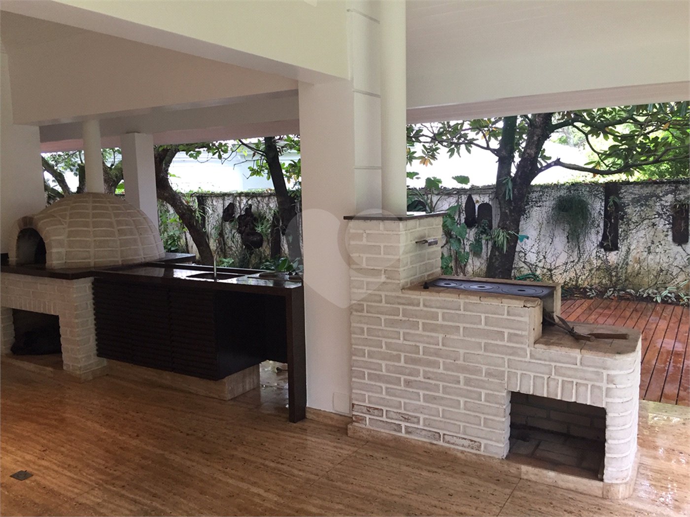 Casa à venda com 4 quartos, sendo 2 suítes, no condomínio Residencial Morumbi, São Paulo - SP