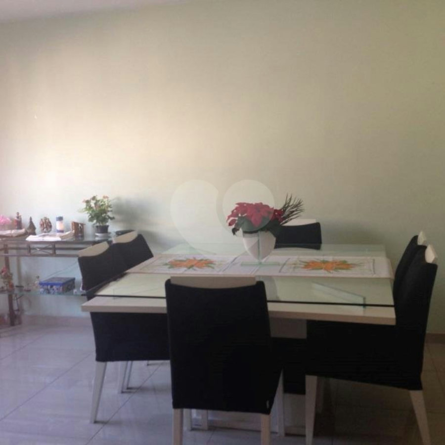 Sobrado à venda com 3 quartos, sendo 1 suíte, em Santa Teresinha, São Paulo, SP