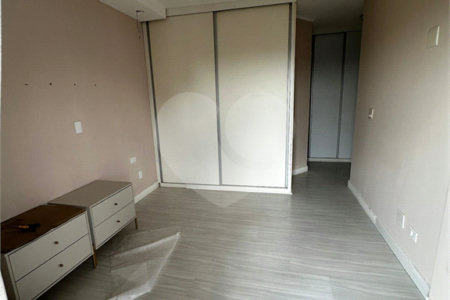 Apartamento à venda com 4 quartos, sendo 1 suíte, em Anchieta, São Bernardo do Campo, SP