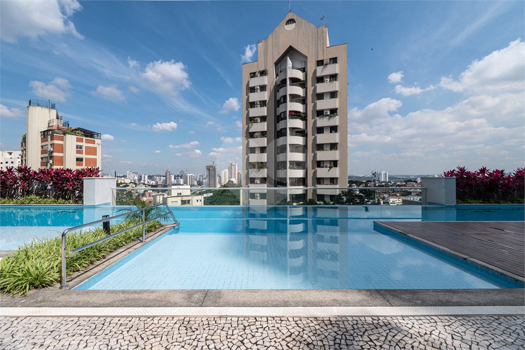 Apartamento à venda com 3 suítes em Sumarezinho, São Paulo, SP