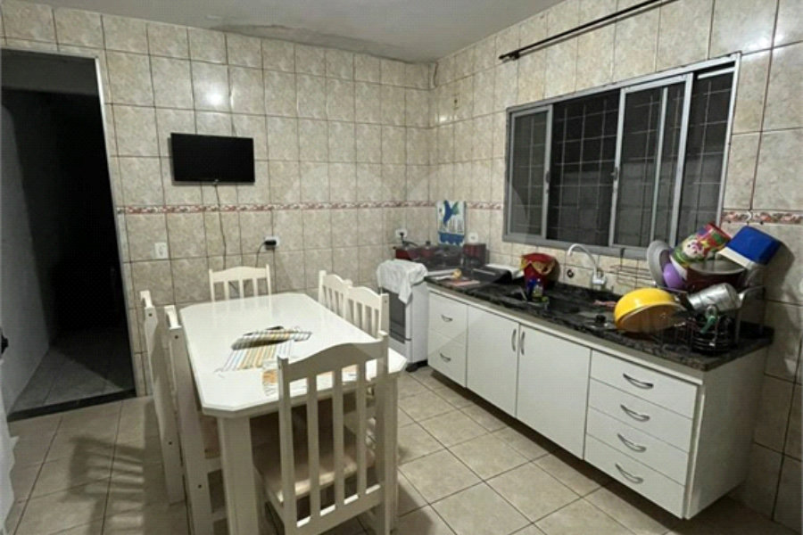 Sobrado à venda com 3 quartos, sendo 1 suíte, em Tremembé, São Paulo, SP