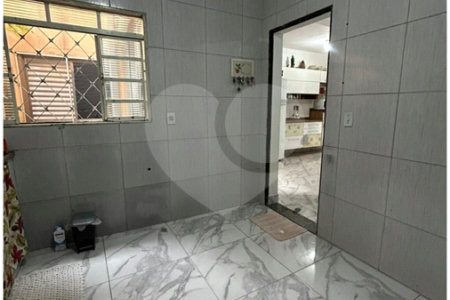 Sobrado à venda com 3 quartos, sendo 1 suíte,  em Jardim Regina, Indaiatuba, SP