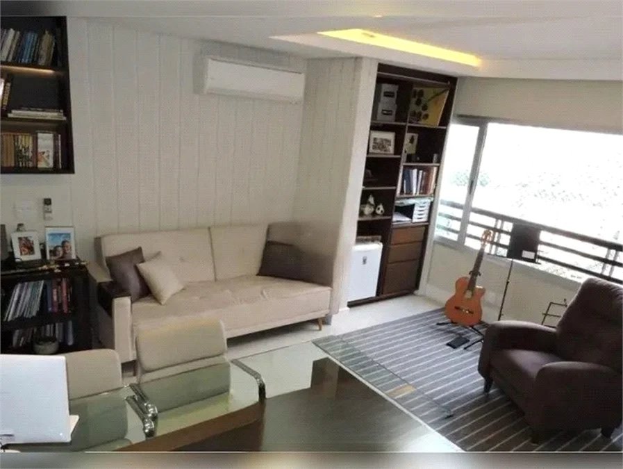 Cobertura para alugar com 4 quartos, sendo 3 suítes, em Vila Morse, São Paulo, SP