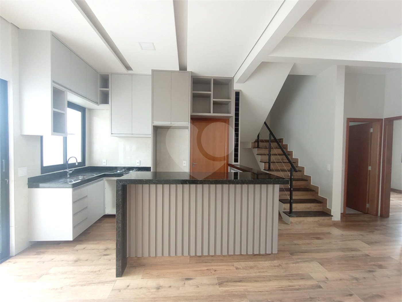 Casa à venda com 3 quartos, sendo 2 suítes, no condomínio Vila Rica, Indaiatuba - SP