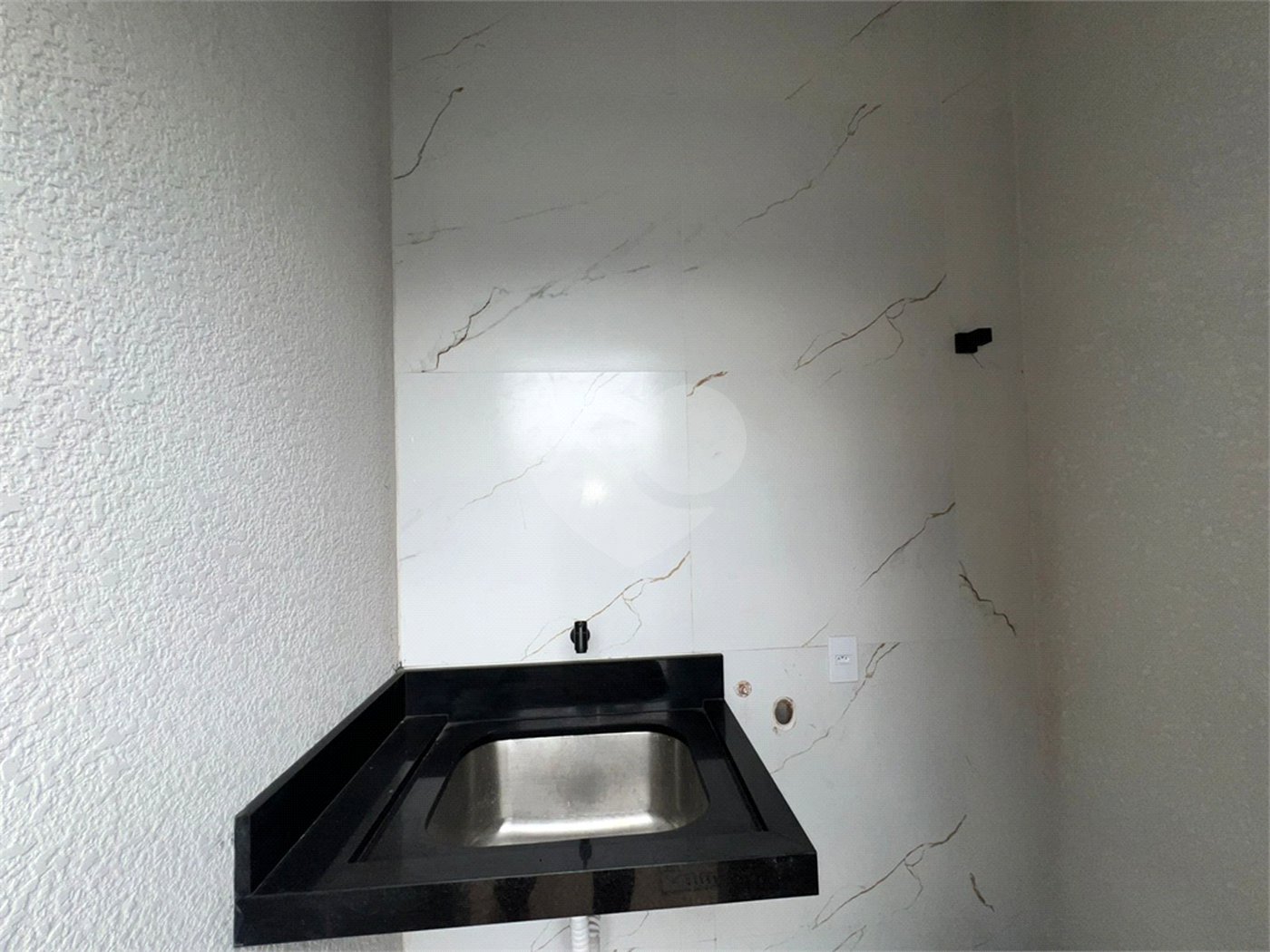 Casa à venda com 3 quartos, sendo 1 suíte, no condomínio Horto Florestal Villagio, Sorocaba - SP