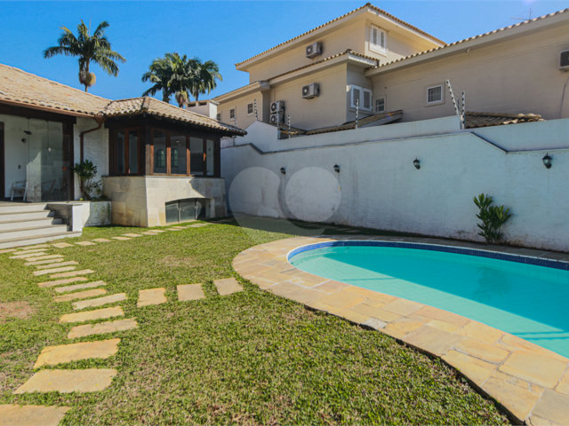 Casa Térrea à venda ou para alugar com 4 quartos, sendo 3 suítes,  em Alto da Boa Vista, São Paulo, SP