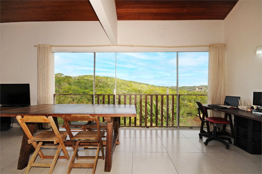 Hotel à venda com 12 quartos, sendo 13 suítes,  em Alto de Búzios, Armação dos Búzios, RJ