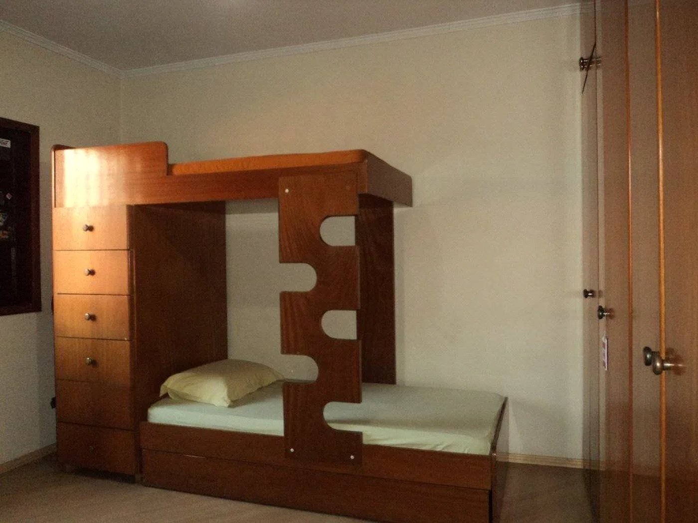 Casa à venda com 3 quartos, sendo 1 suíte, em Jardim Cláudia, São Paulo, SP