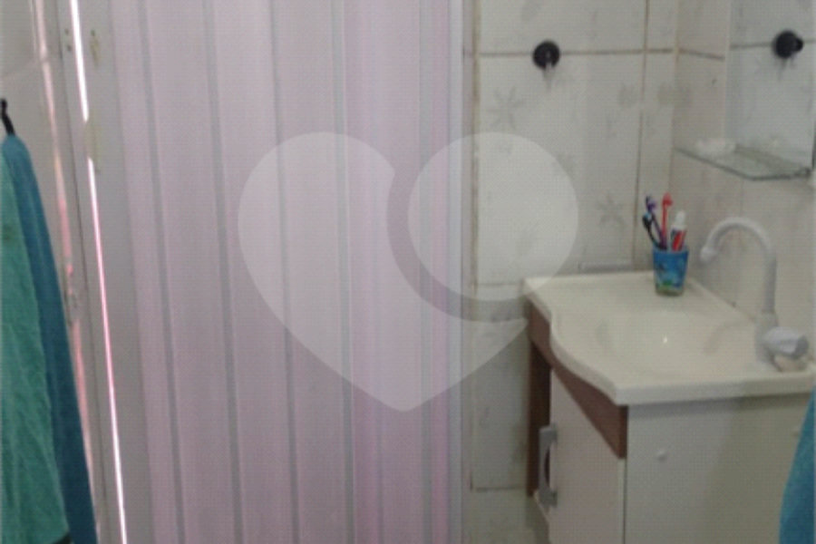 Sobrado à venda com 2 quartos em Cidade Tiradentes, São Paulo, SP