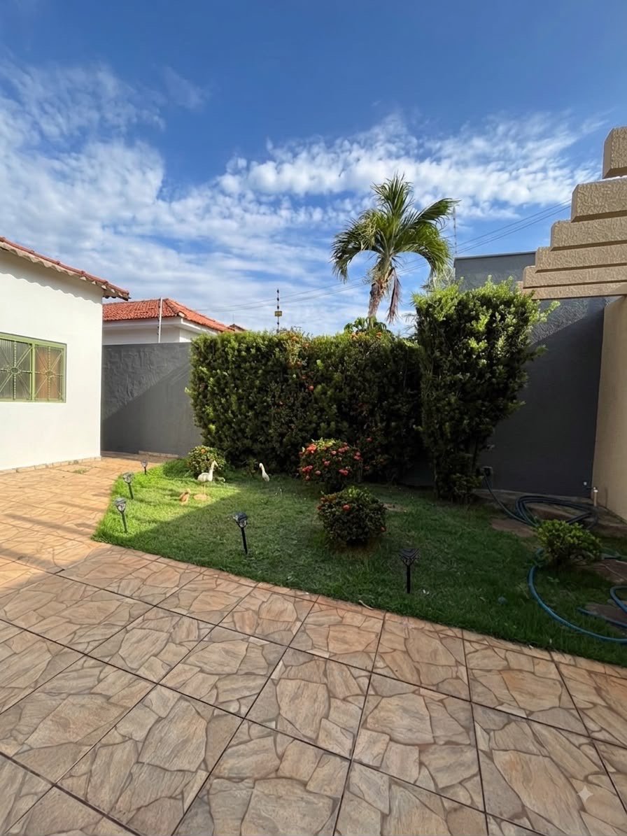 Casa à venda com 3 quartos, sendo 1 suíte, em Jardim das Oliveiras, Três Lagoas, MS