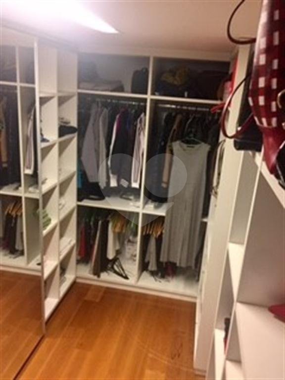 Apartamento à venda com 3 suítes em Campo Belo, São Paulo, SP