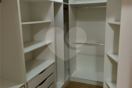 Casa à venda com 4 suítes no condomínio Jardim Theodora, Itu - SP