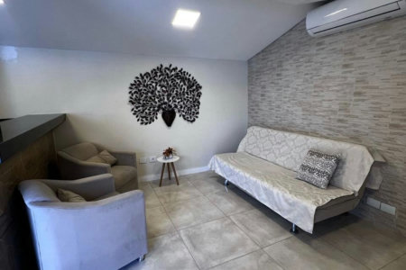 Casa à venda com 8 quartos, sendo 2 suítes, em Flórida, Praia Grande, SP