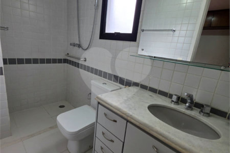 Apartamento à venda com 2 quartos, sendo 1 suíte, em Vila Olímpia, São Paulo, SP