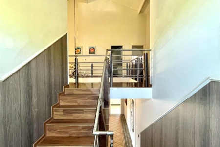 Casa à venda com 5 quartos, sendo 3 suítes, no condomínio Santa Teresa 1, Vinhedo - SP