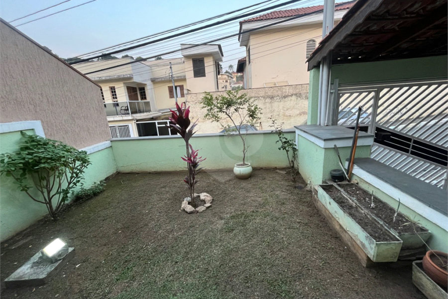 Sobrado à venda com 3 quartos, sendo 1 suíte, em Vila Irmãos Arnoni, São Paulo, SP