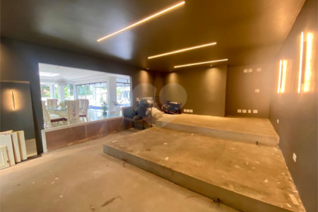 Casa para alugar com 5 quartos, sendo 3 suítes,  em Samambaia Parque Residencial, Atibaia, SP