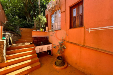 Casa à venda com 4 quartos, sendo 1 suíte, em Lagoa, Rio de Janeiro, RJ