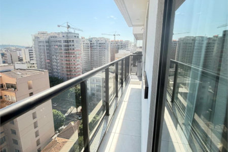 Cobertura à venda com 3 quartos, sendo 1 suíte,  em Tijuca, Rio de Janeiro, RJ