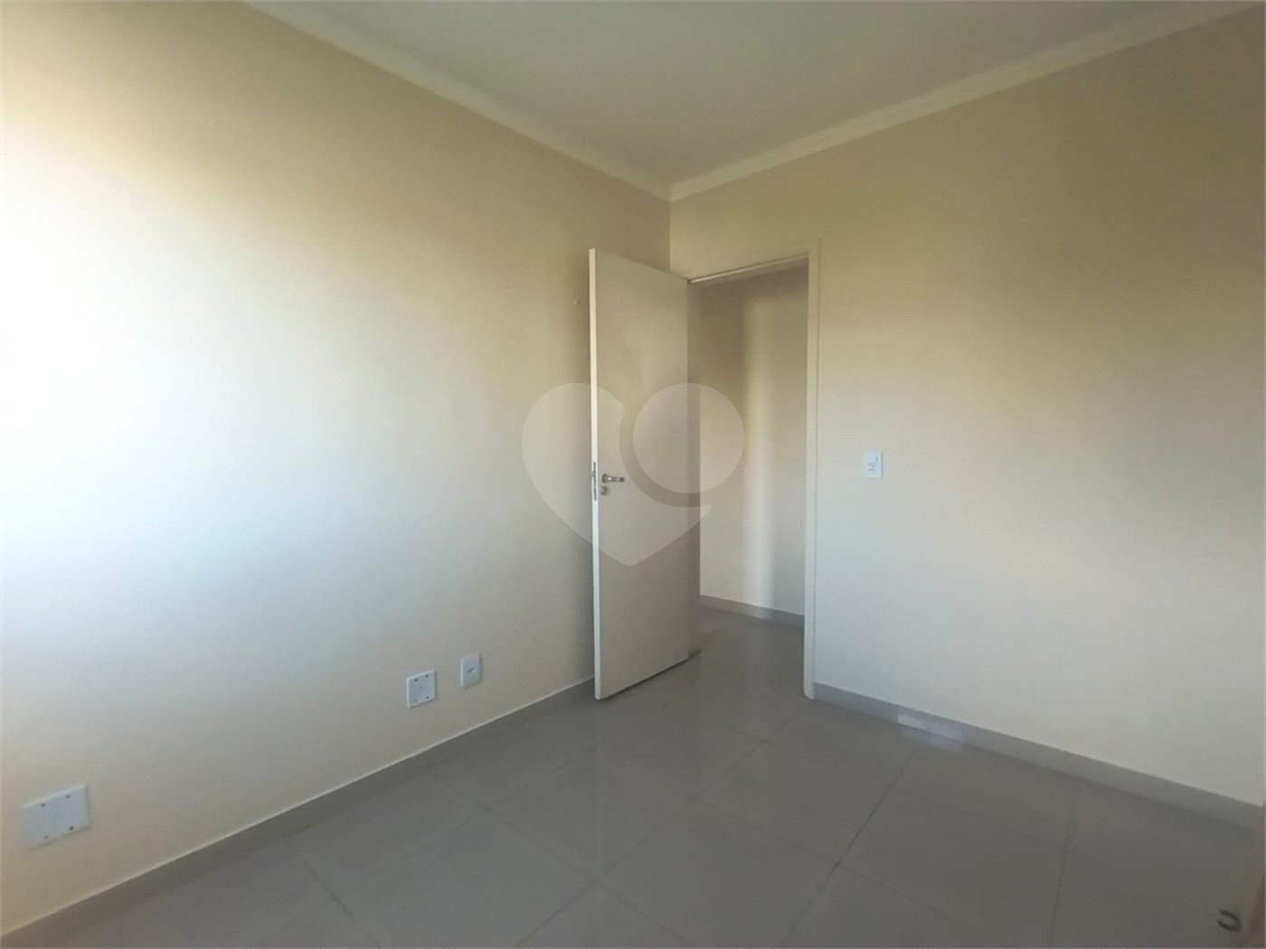 Apartamento à venda com 2 quartos em Parque Ipê, São Paulo, SP
