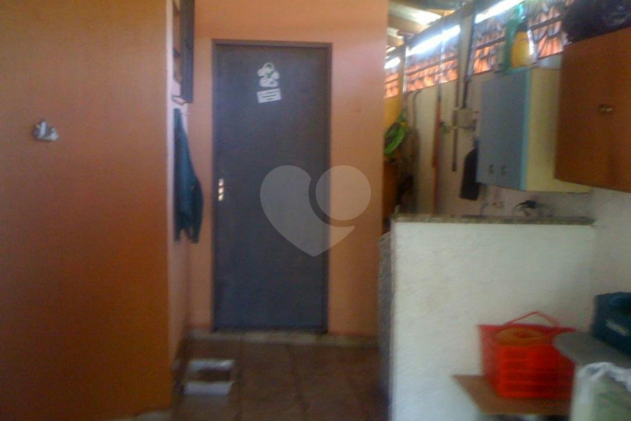 Sobrado à venda com 4 quartos, sendo 1 suíte, em Jardim Peri, São Paulo, SP