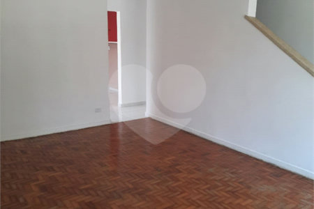 Sobrado à venda com 3 quartos em Vila Universitária, São Paulo, SP