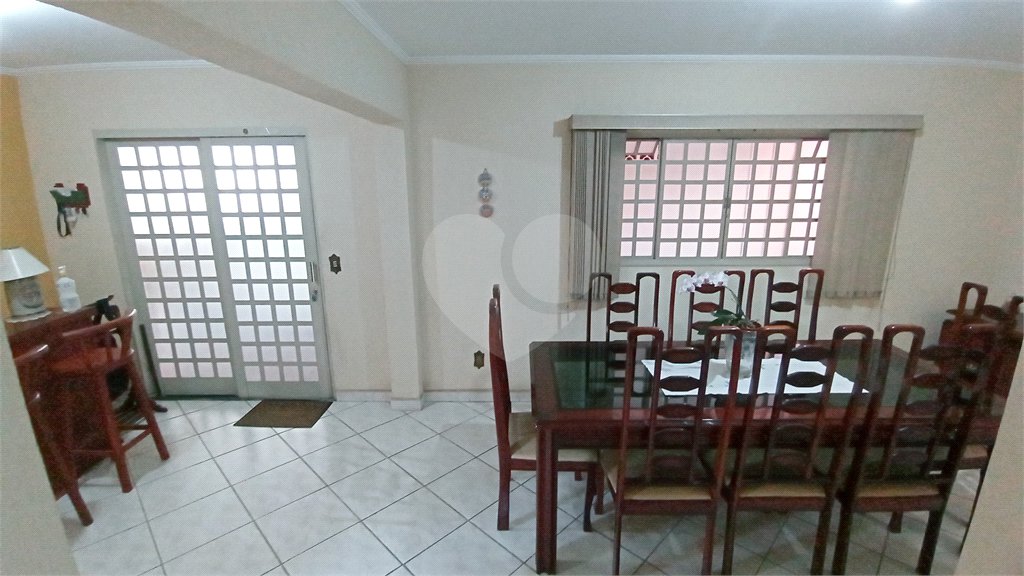 Casa à venda com 4 quartos, sendo 2 suítes,  em Nova Vinhedo, Vinhedo, SP