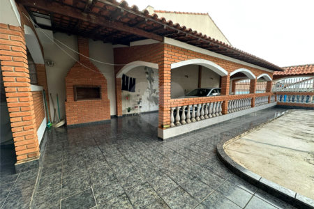 Casa à venda com 2 quartos em Vila Regina, Itapetininga, SP