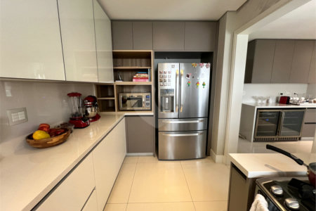 Apartamento à venda com 4 quartos, sendo 3 suítes, em Itaim Bibi, São Paulo, SP