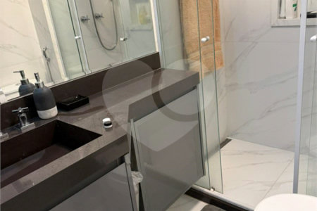 Apartamento à venda com 3 suítes em Campo Belo, São Paulo, SP