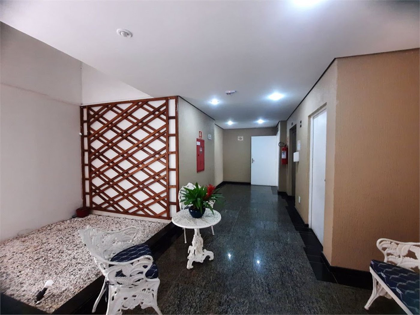 Apartamento com 2 dormitórios à venda, 65 m² por R$ 424.000,00 - Vila Júlia - Guarujá/SP