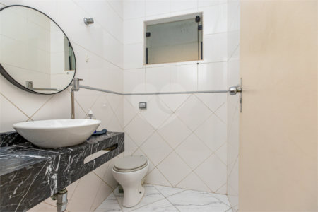 Sobrado à venda com 3 quartos, sendo 1 suíte, em Jardim Prudência, São Paulo, SP