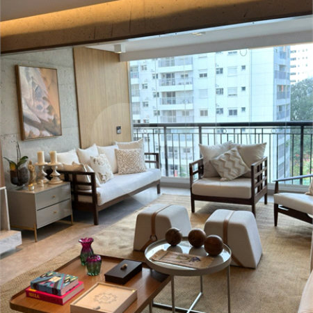 Apartamento à venda com 3 quartos, sendo 1 suíte,  em Jardim Paulista, São Paulo, SP