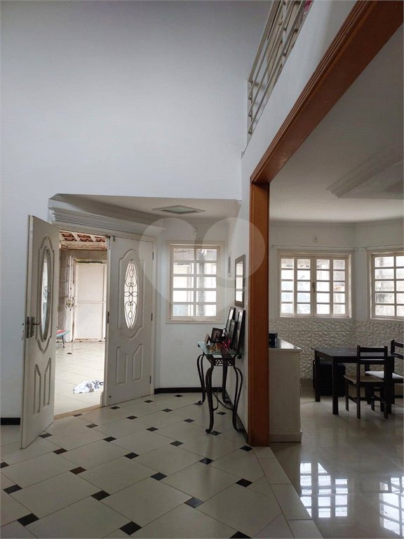 Sobrado à venda com 3 quartos, sendo 1 suíte, em Jardim Fonte Áurea, Poá, SP