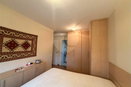 Apartamento à venda com 3 suítes em Jardim Marajoara, São Paulo, SP