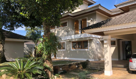 Casa à venda ou para alugar com 5 suítes em Serra da Cantareira, Mairiporã, SP