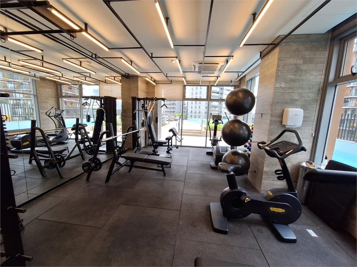 Apartamento à venda com 3 suítes em Sumarezinho, São Paulo, SP