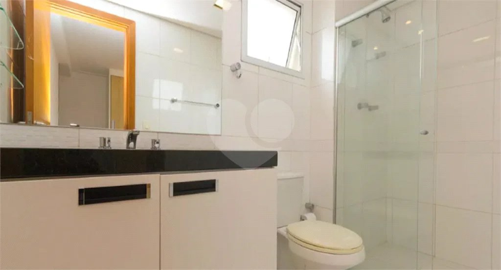 Cobertura duplex à venda na Mooca de 277m² com 3 dormitórios, 1 suíte e 3 vagas.
