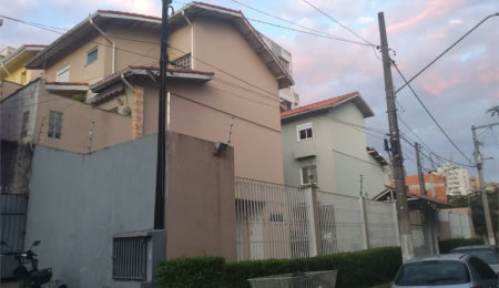 Casa à venda com 3 quartos, sendo 1 suíte,  em Jardim Caboré, São Paulo, SP