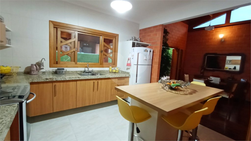 Casa à venda ou para alugar com 3 quartos, sendo 1 suíte, no condomínio Paysage Noble, Vargem Grande Paulista - SP