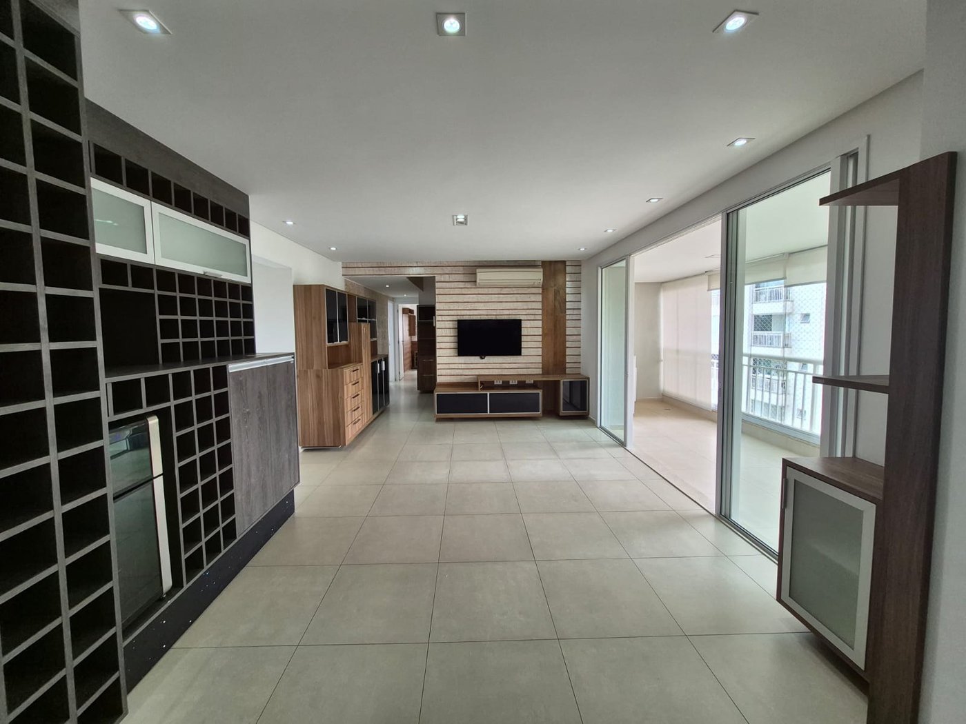 Apartamento à venda ou para alugar, 110m² com 2 quartos, sendo 1 suíte, escritório e  vagas Condomínio Paulistano, São Paulo - SP