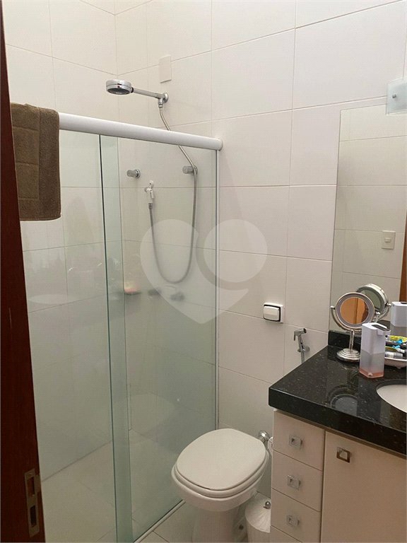 Vende-se casa no Village Damha II