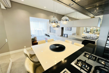 Apartamento venda / locação Vila Nova Conceição, 80m², andar alto, 1 suíte e 2 vagas