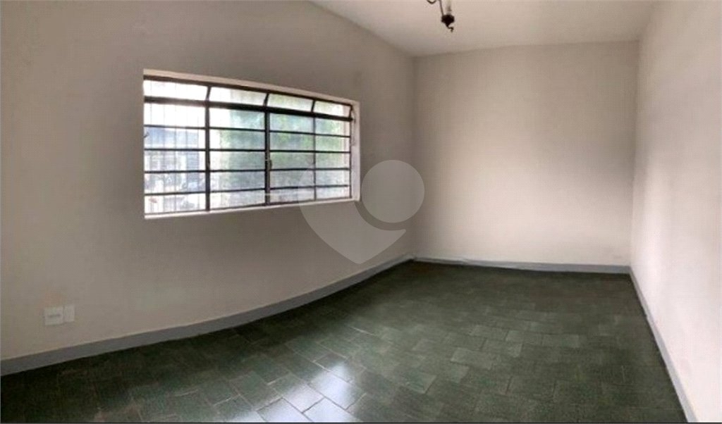 Casa térrea no Centro de Araraquara/SP, com 3 dormitórios, sendo 1 suíte