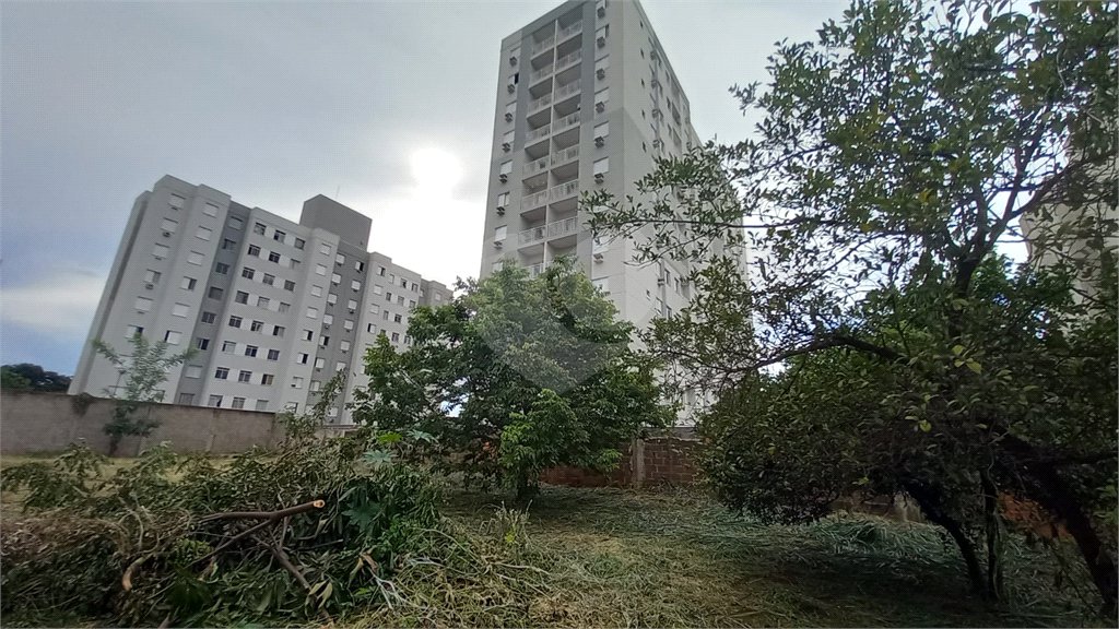 Terreno com 2.088,00 m² .
