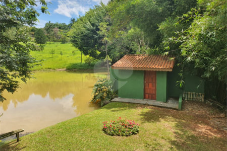 Chácara à venda com 4 quartos, sendo 1 suíte, no Centro, Santa Isabel, SP
