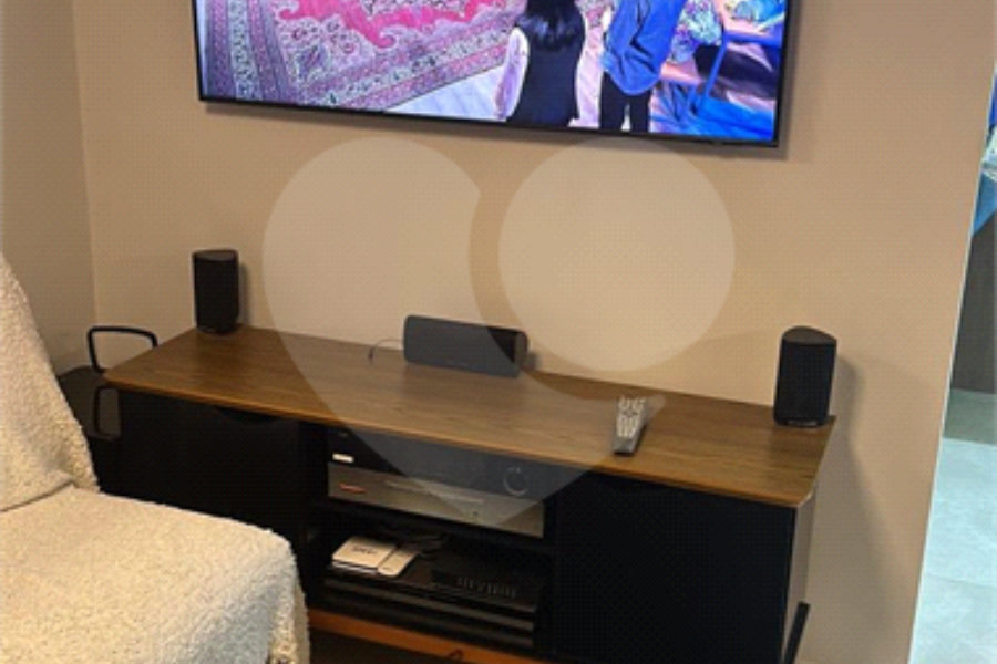 Apartamento à venda com 2 quartos, sendo 1 suíte, em Vila Olímpia, São Paulo, SP