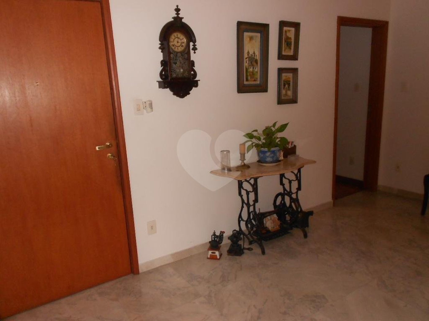 Apartamento à venda com 3 quartos, sendo 1 suíte,  em Santa Cecília, São Paulo, SP